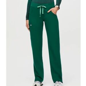 Figs Kade scrub pants in hunter green